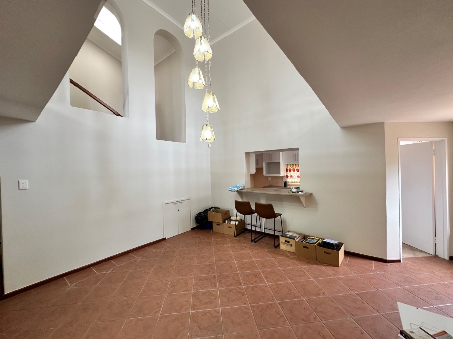 5 Bedroom Property for Sale in Bayview Western Cape